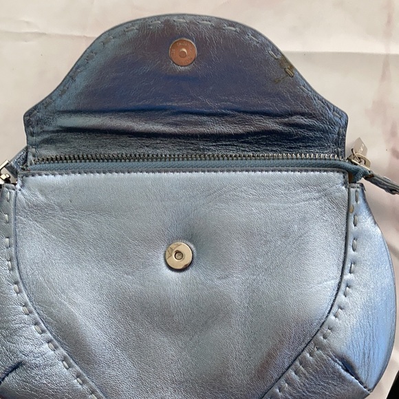 BCBG MAXAZRIA wristlet metallic baby blue - Picture 3 of 9